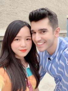 唐铭瑄与女主角的甜蜜非正式恋爱故事