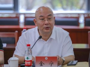 boss作死指南作者决绝_忠心小弟聂毅不离不弃