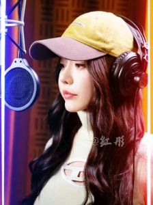 fm101.7音乐早餐主持人_FM974《音乐早餐》房车直播，与您共享阳光故事，互动点歌，温暖早间时光